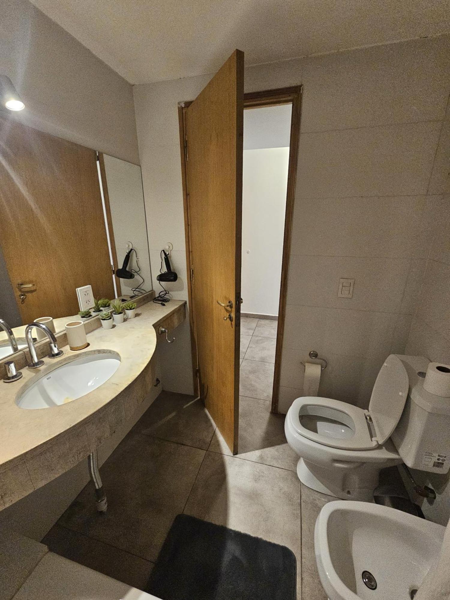 Apartamento Hermoso Hospedaje En Pleno Centro De Mendoza